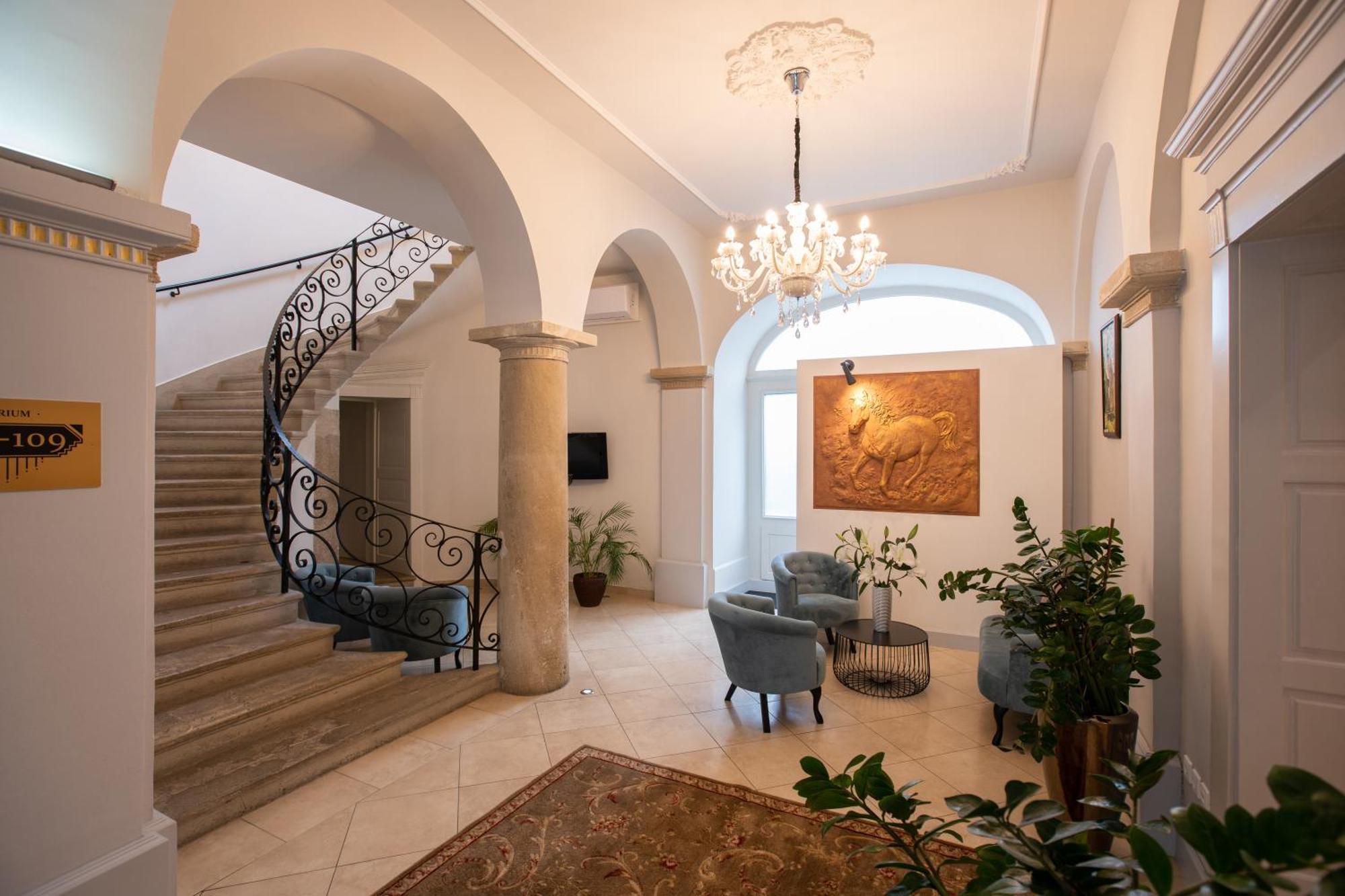 Atrium & Cafe סופרון